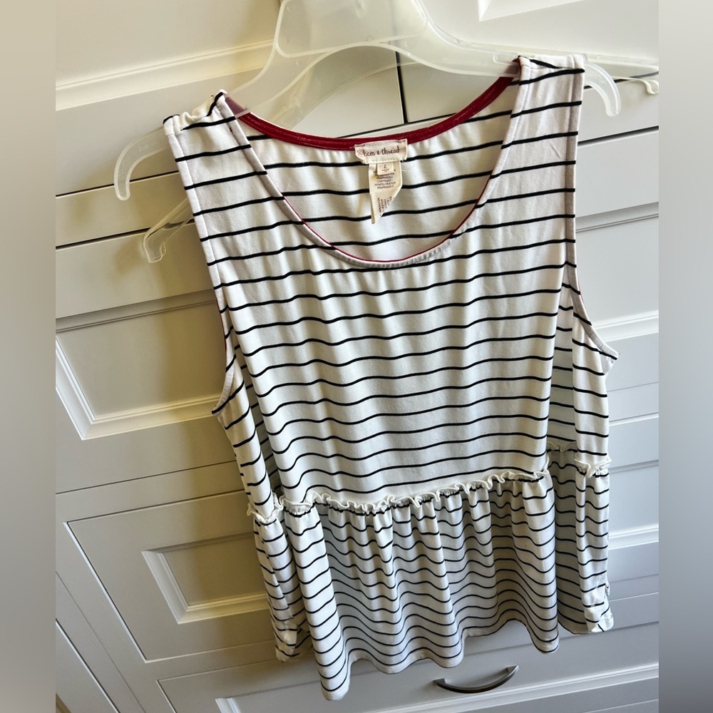 Women’s large. Hem & Thread. EUC!! Baby doll tank.